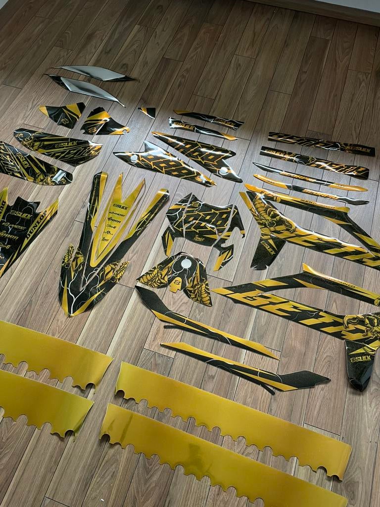 Gouden stickerset voor beta 50cc, Motoren, Accessoires | Stickers, Verzenden