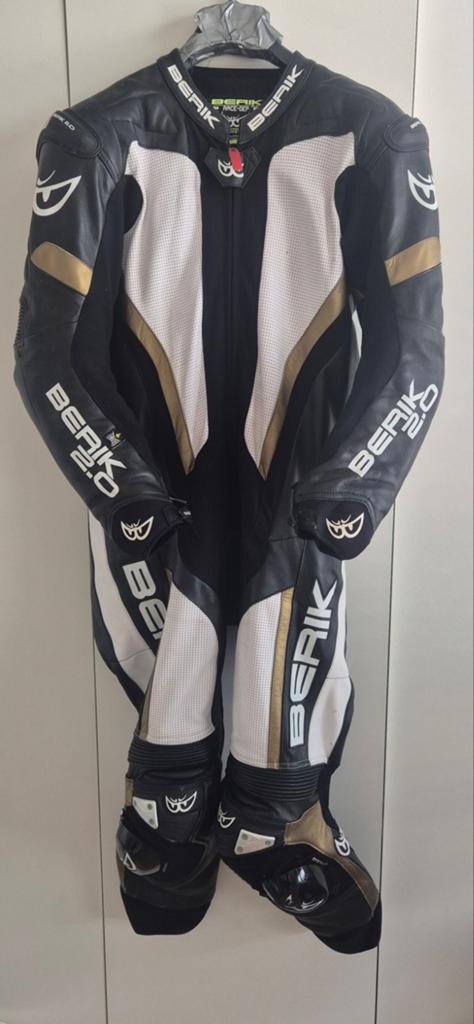 Berik Losail 3.0 eendelig lederen motorpak, Motos, Vêtements | Vêtements de moto, Enlèvement
