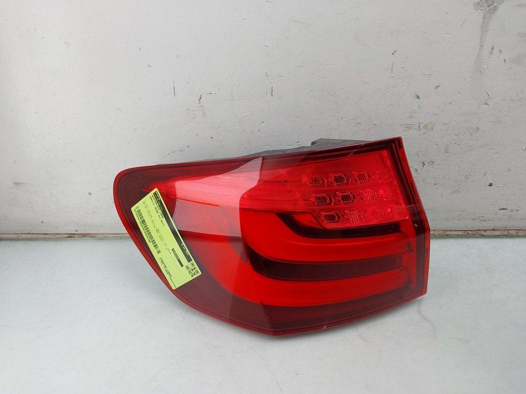 ACHTERLICHT LINKS BMW 5 serie Touring (F11), Auto-onderdelen, Gebruikt, BMW, Petuelring 130
80809  München, DE, Bayerische Motoren Werke AG