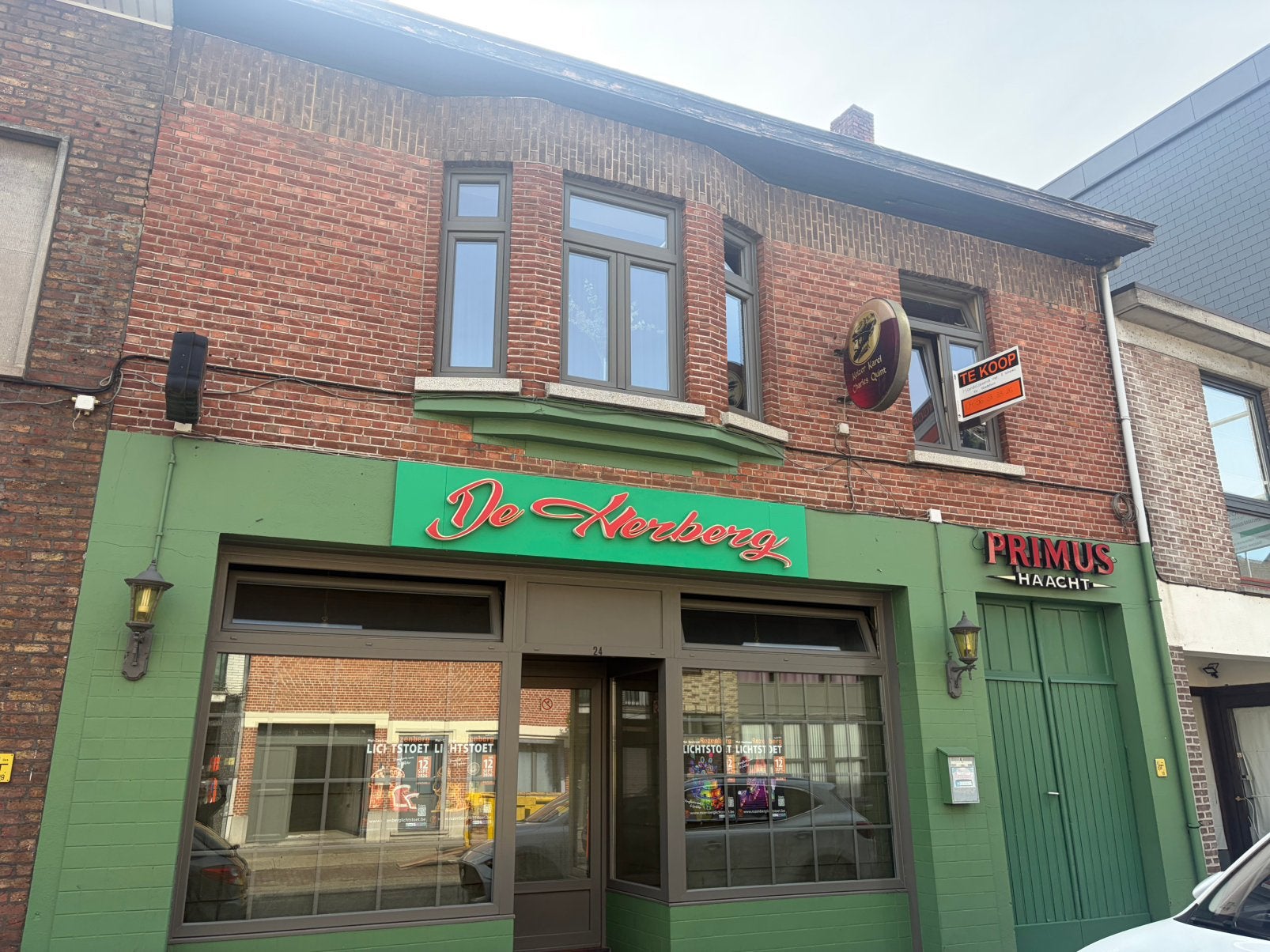 Propriété commerciale avec 2 chambres, jardin de ville, Achat, Espace Horeca
