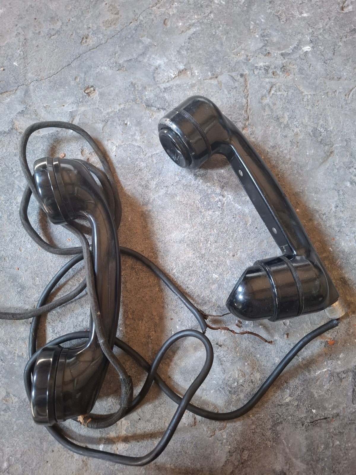lot de deux combinés téléphoniques en bakélite, Collections, Enlèvement ou Envoi, Autres types