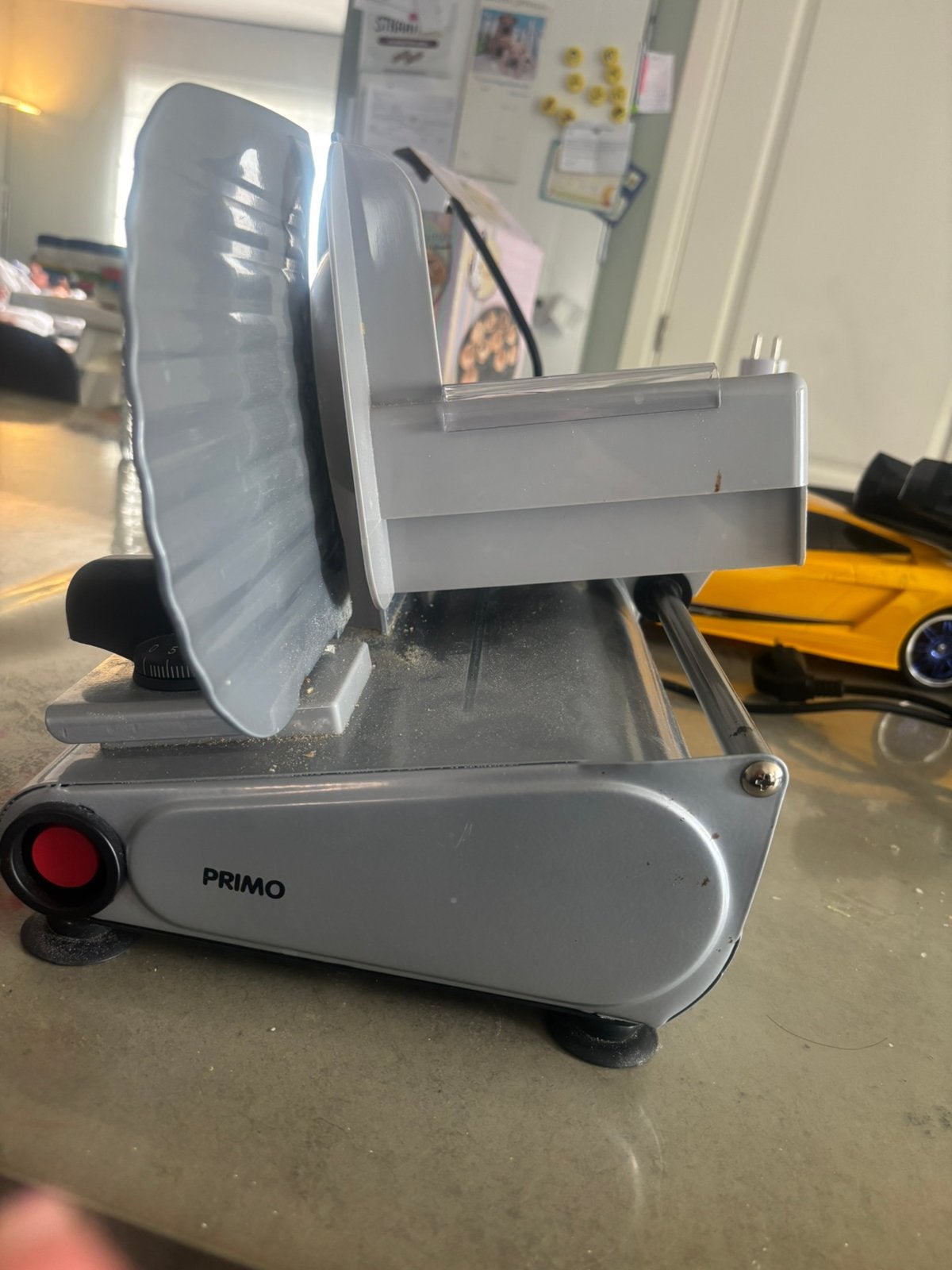 Primo: broodsnijmachine, Ophalen, Zo goed als nieuw
