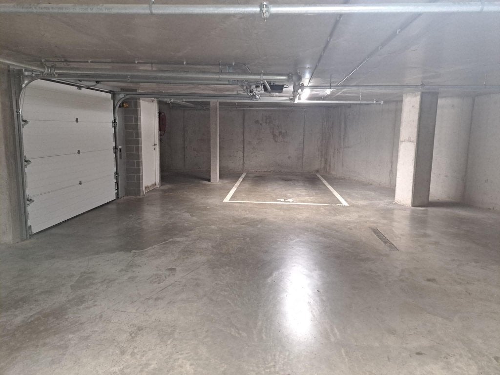 Grote autostaanplaats te koop hartje Antwerpen, Overige soorten, Antwerpen, Verkoop zonder makelaar, Antwerpen (stad)