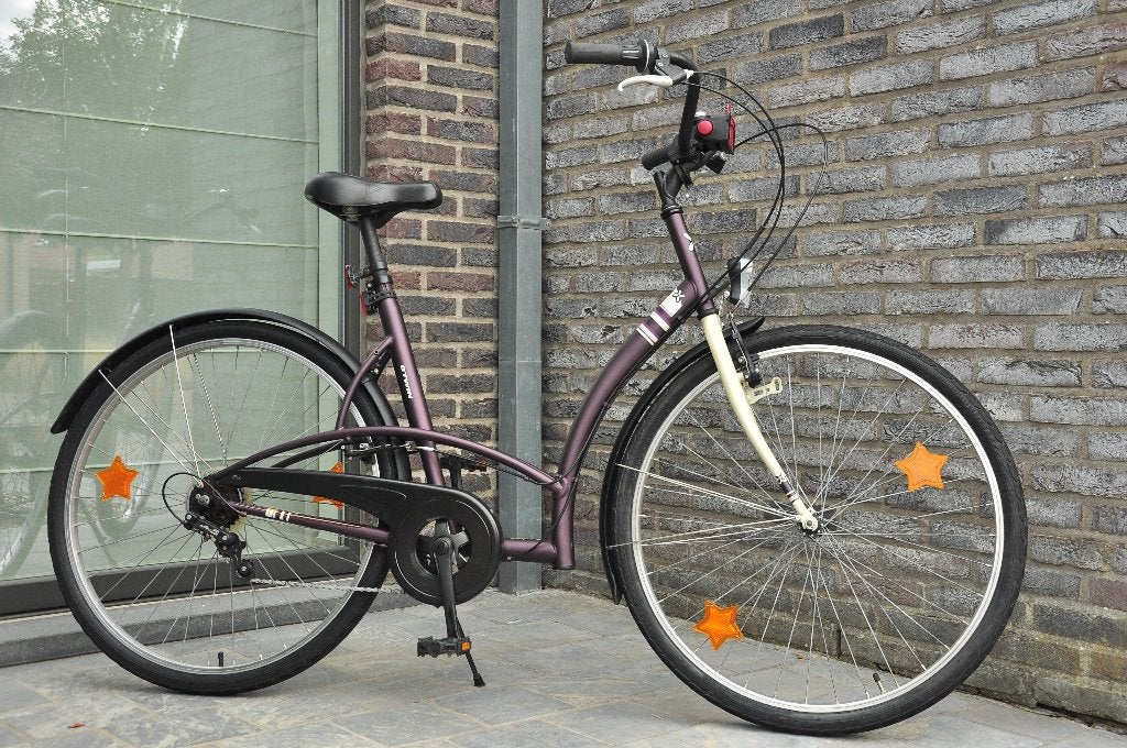 Nette B'Twin damesfiets met 6 versnellingen en mandje, Fietsen en Brommers, Fietsen | Dames | Damesfietsen, Gebruikt, Velgrem