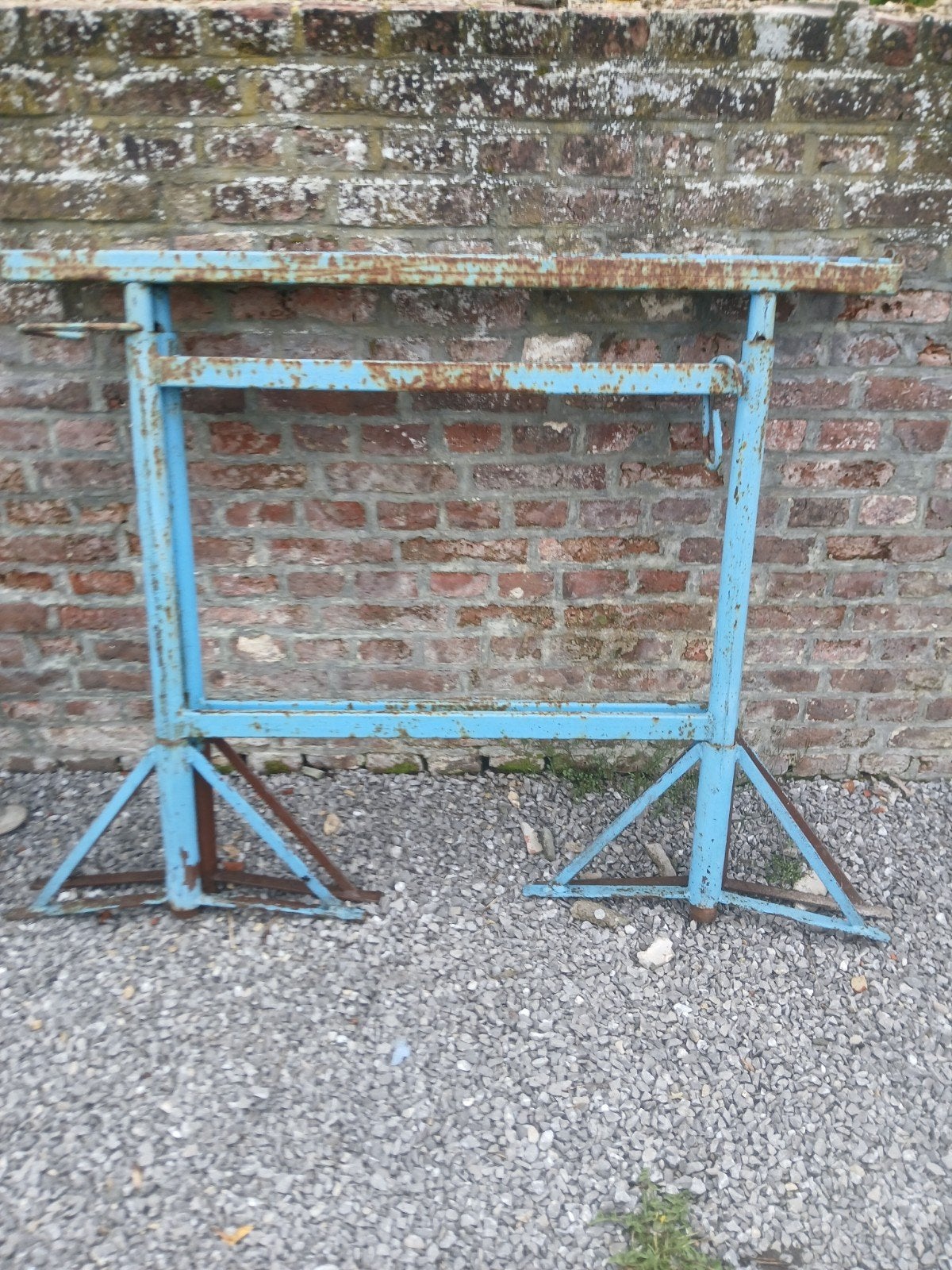 2 traitaux, Enlèvement