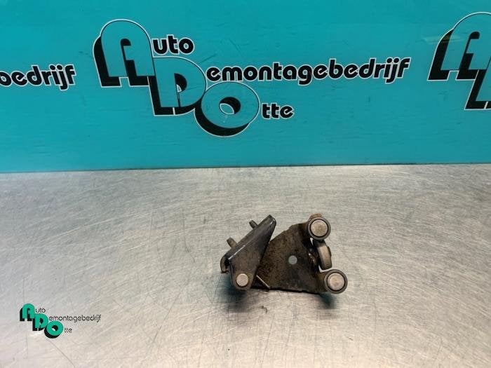 Roulette porte coulissante droite d'un Peugeot Partner (Part, -, 3 mois de garantie, Utilisé, -