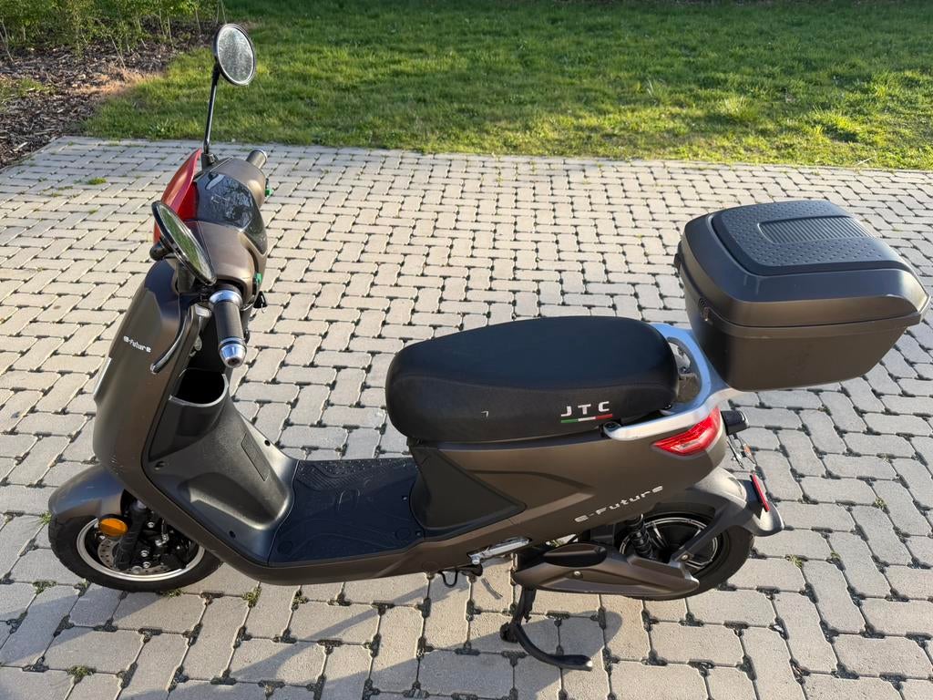 JTC E-Future – Klasse A (32, Fietsen en Brommers, Snorfietsen en Snorscooters, Gebruikt, Elektrisch, Ophalen