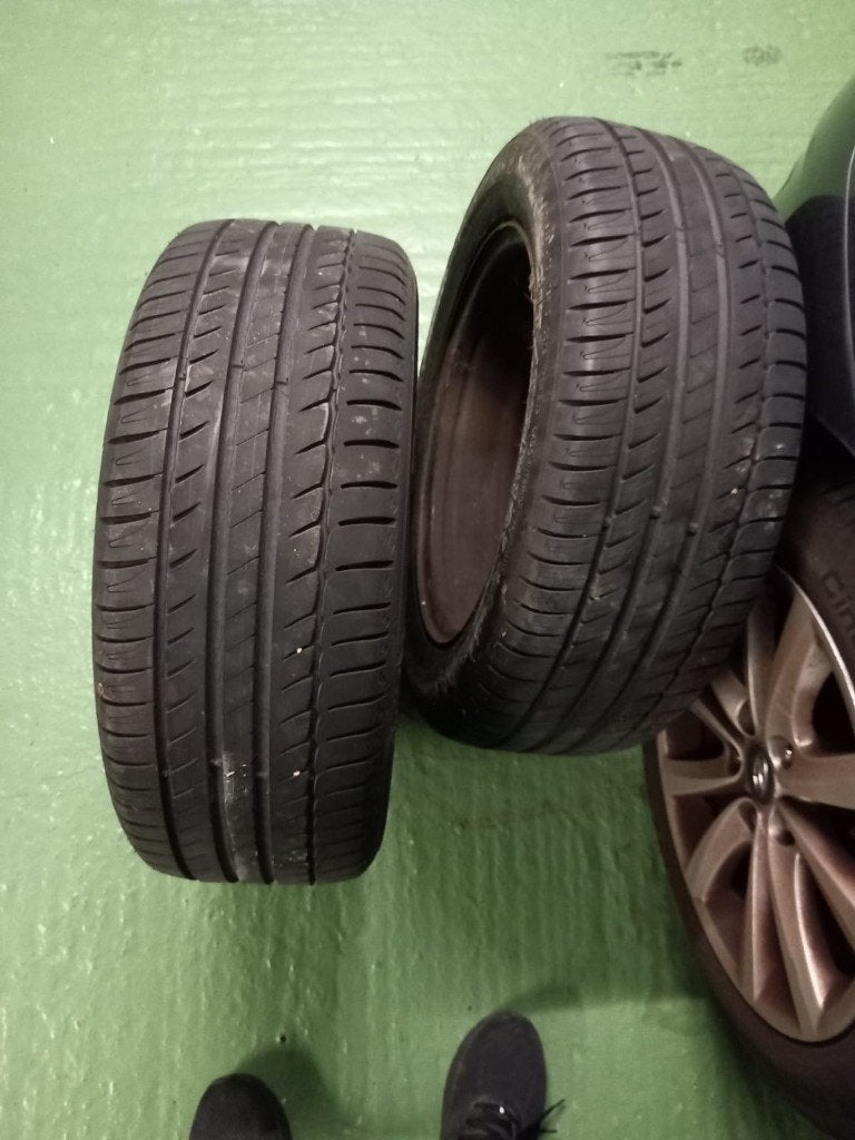 Pneus de voiture 215 55 R 16 (2 pièces) profil 5 mm, 215 mm, 16 pouces, Pneu(s), Enlèvement