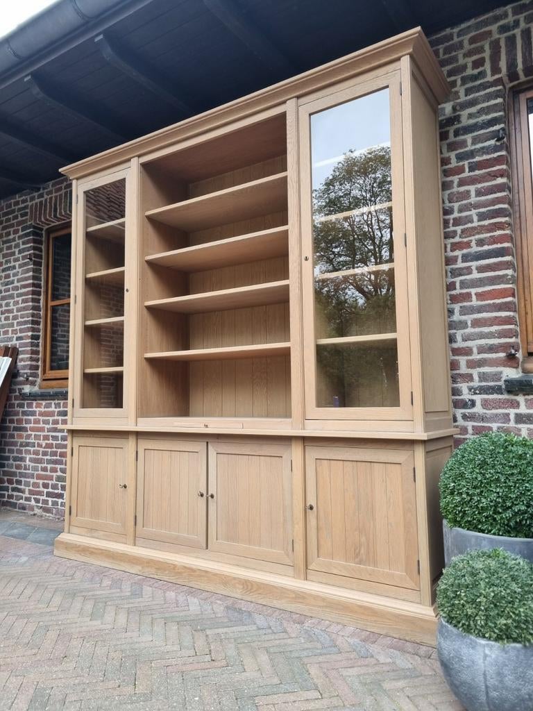 Eiken buffetkast/vitrinekast GRATIS LEVERING, Ophalen, Met deur(en), 200 cm of meer, 150 tot 200 cm
