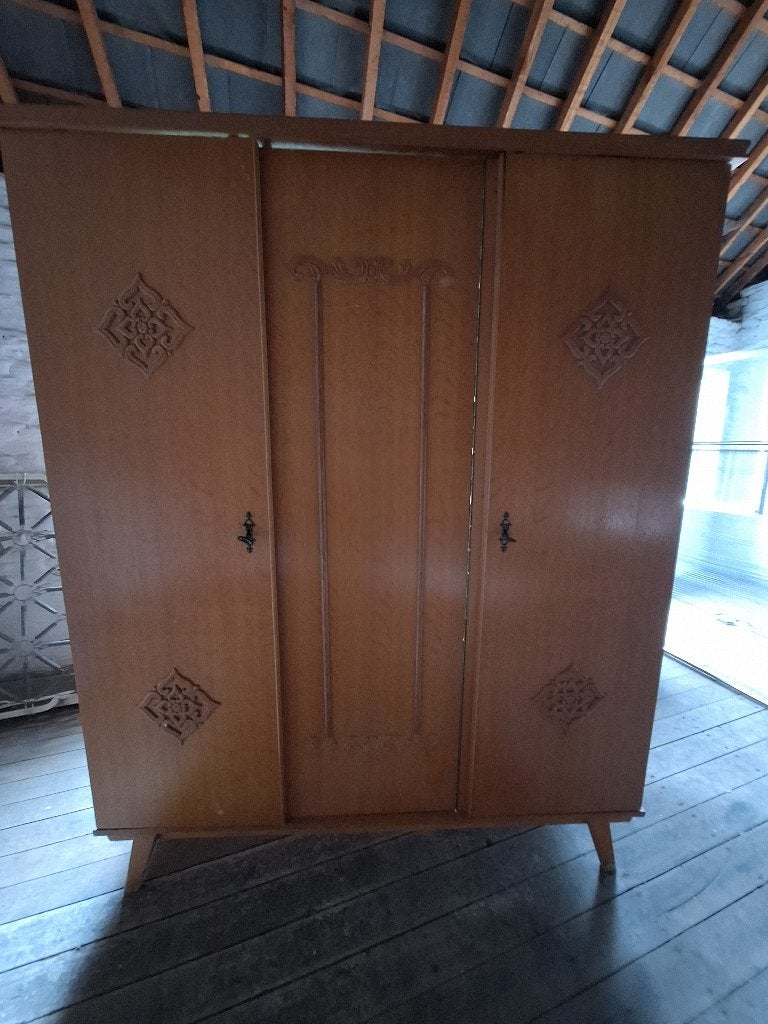 Garde-robe 3 portes ancienne, Enlèvement