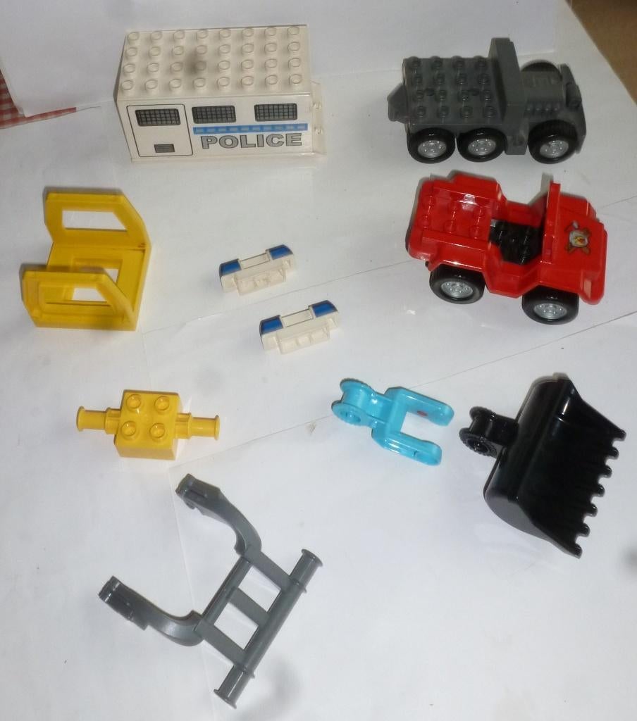 Duplo onderdelen van auto's, vrachtwagens, machiness etc, Kinderen en Baby's, Speelgoed | Duplo en Lego, Ophalen of Verzenden