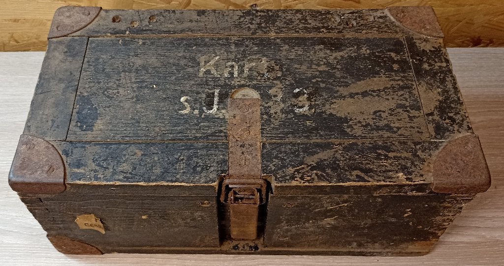Caisse à munitions Allemande  s.I.G. 33 1944 (Code pnk) ww2, Collections, Enlèvement ou Envoi, Armée de terre, Autres types