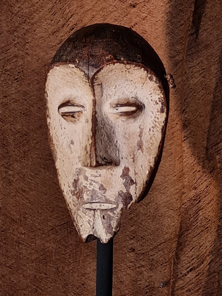 Authentique petit « masque passeport » Lega, Maniema, RDC, Antiquités & Art, Afrique, Enlèvement ou Envoi, Masque, Sculpté