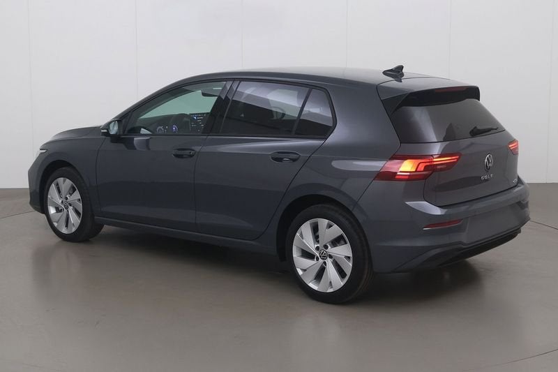 Volkswagen Golf VIII 1.5 eTSI Life Plus 116 AT, Autos, Argent ou Gris, Achat, Euro 6, Entreprise