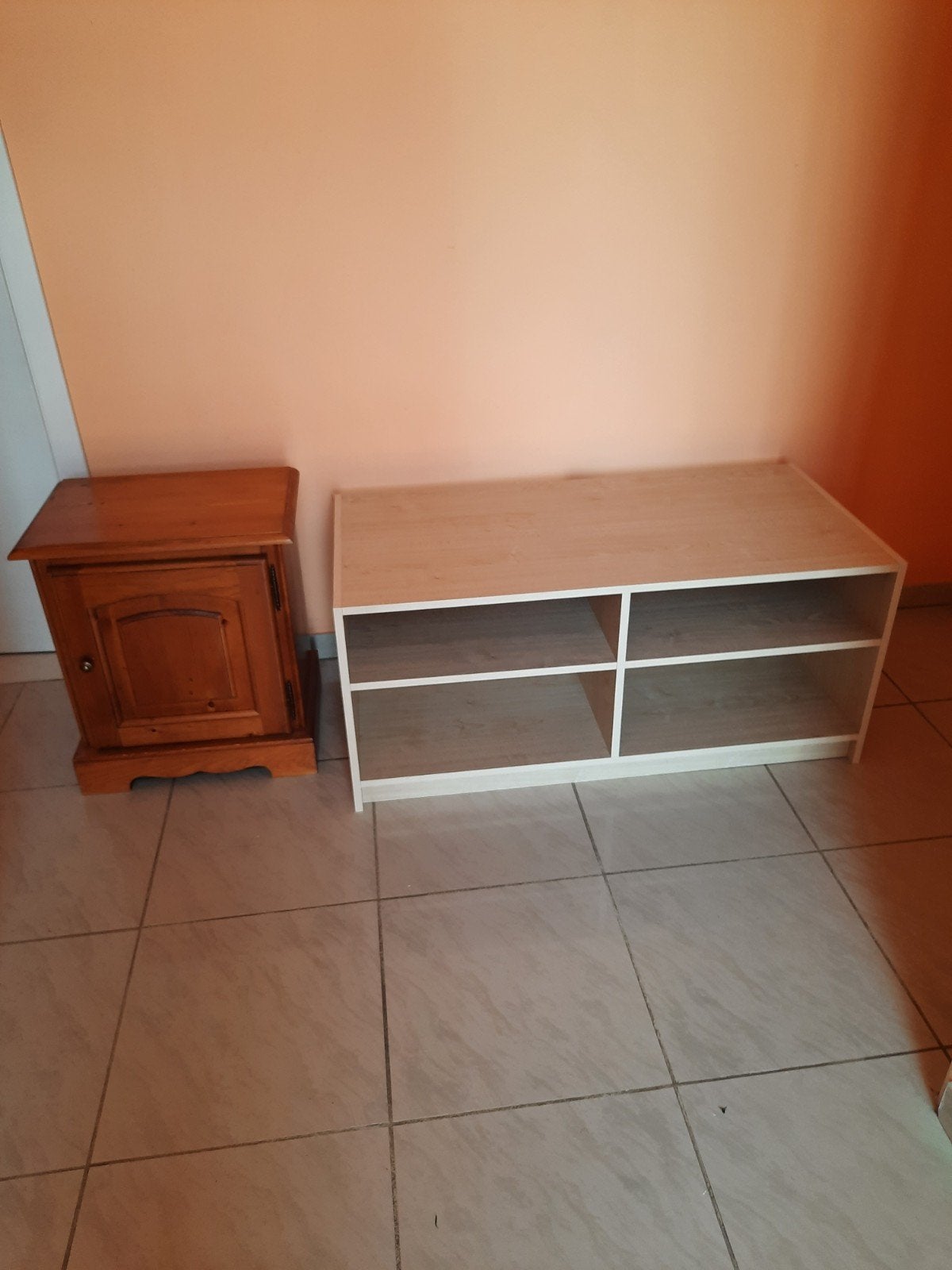 Meuble de tv et petit chevet, Enlèvement