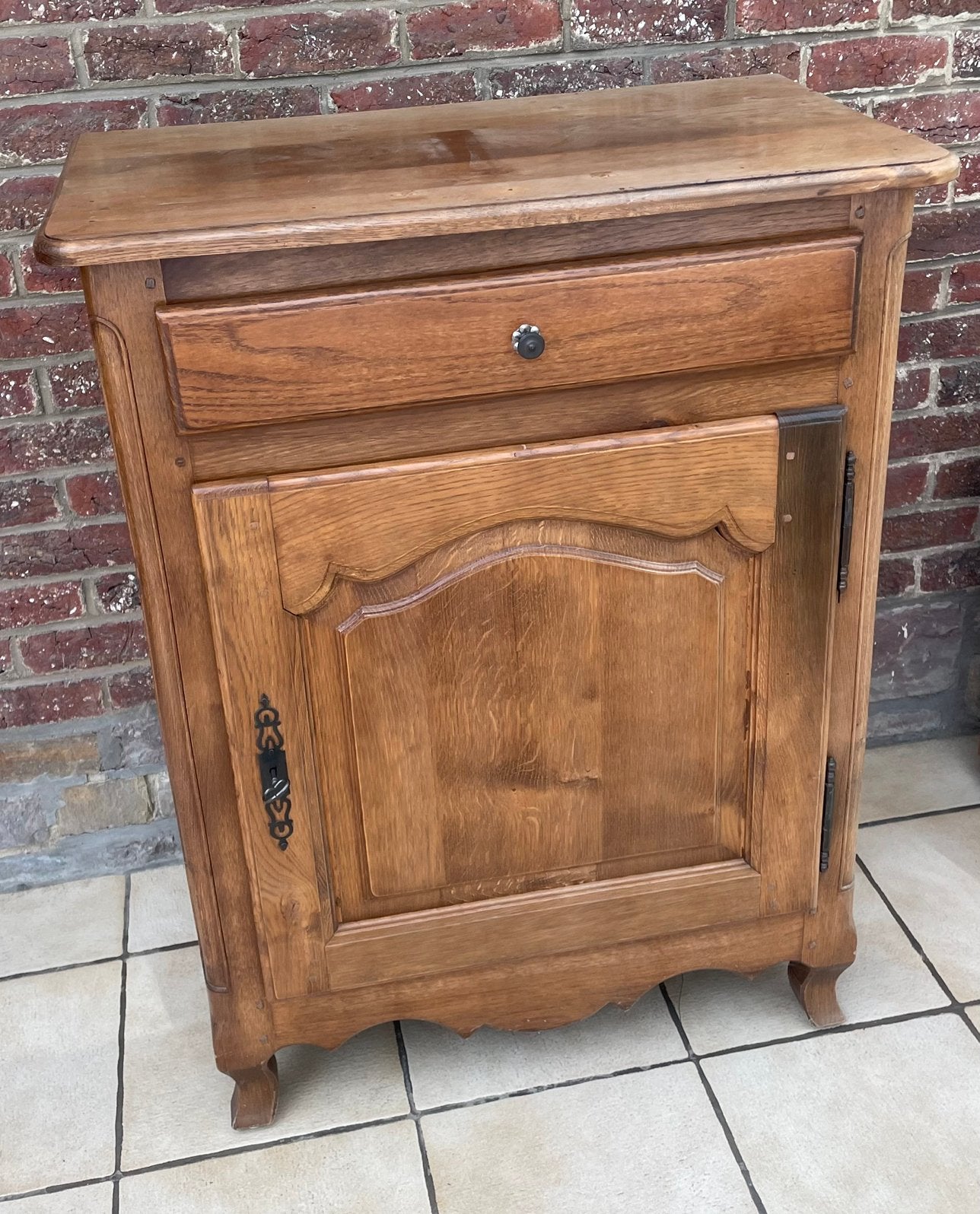 Meuble d’appoint / meuble Tv chêne, Antiquités & Art, Antiquités | Meubles | Armoires, Enlèvement