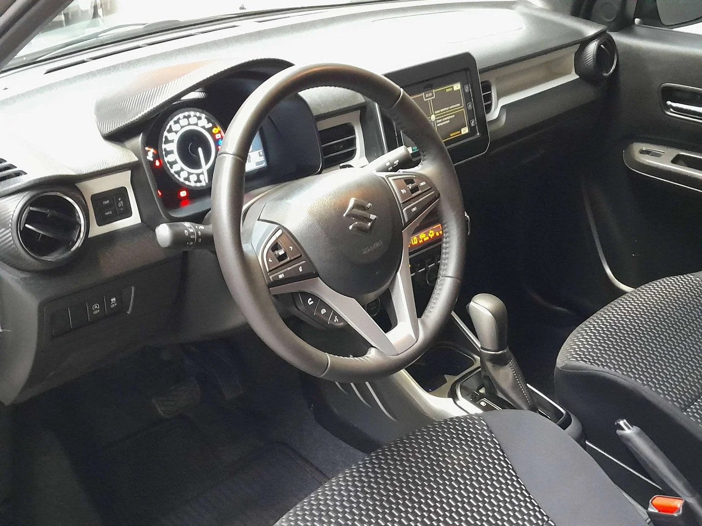 Suzuki Ignis 1.3i 16v GLX Automaat (automatique), Autos, Achat, Entreprise, Ignis, Noir