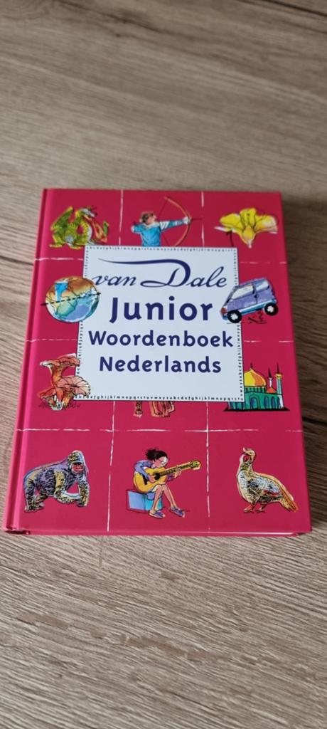 Van Dale Junior woordenboek Nederlands, Boeken, Woordenboeken, Zo goed als nieuw, Nederlands, Van Dale, Ophalen of Verzenden