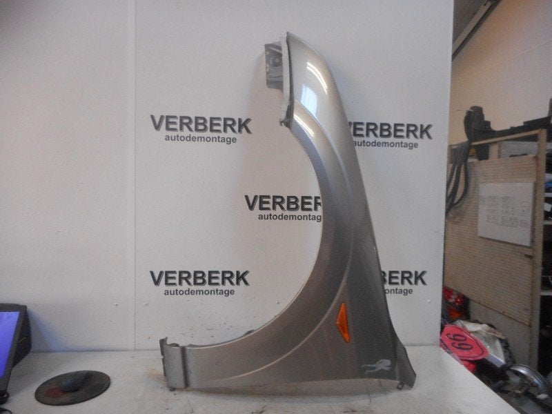 SPATBORD LINKS VOOR Ford Mondeo III (01-2000/03-2007), Gebruikt, Voor, Spatbord, Henry-Ford-Straße  1
50735  Köln, DE
