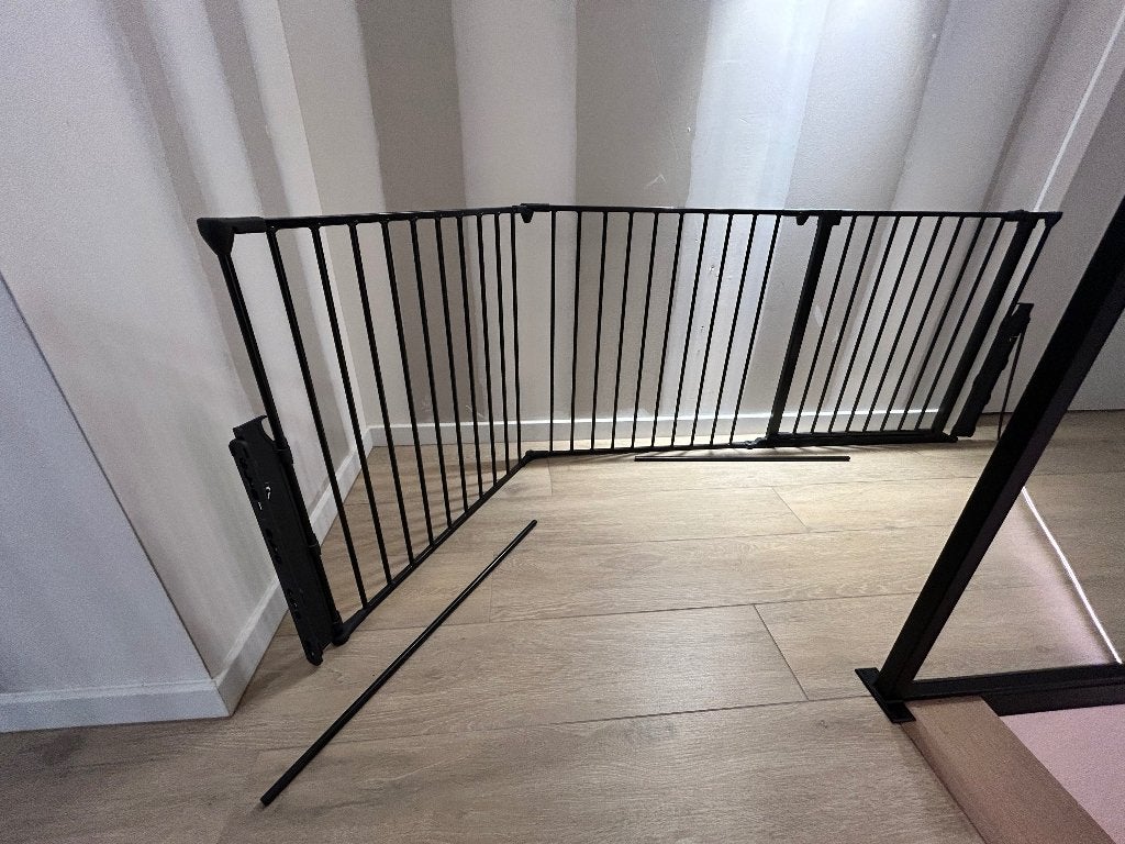 216cm aanpasbaar traphekje/veiligheidshekje/haardhekje, Kinderen en Baby's, Traphekjes, Ophalen, Aluminium, Zo goed als nieuw