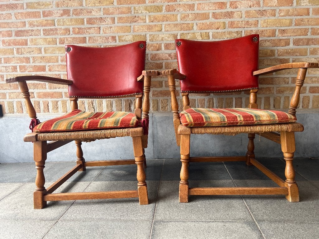 Set van 2 vintage houten armstoelen – rood en gestreept, Antiek en Kunst, Ophalen