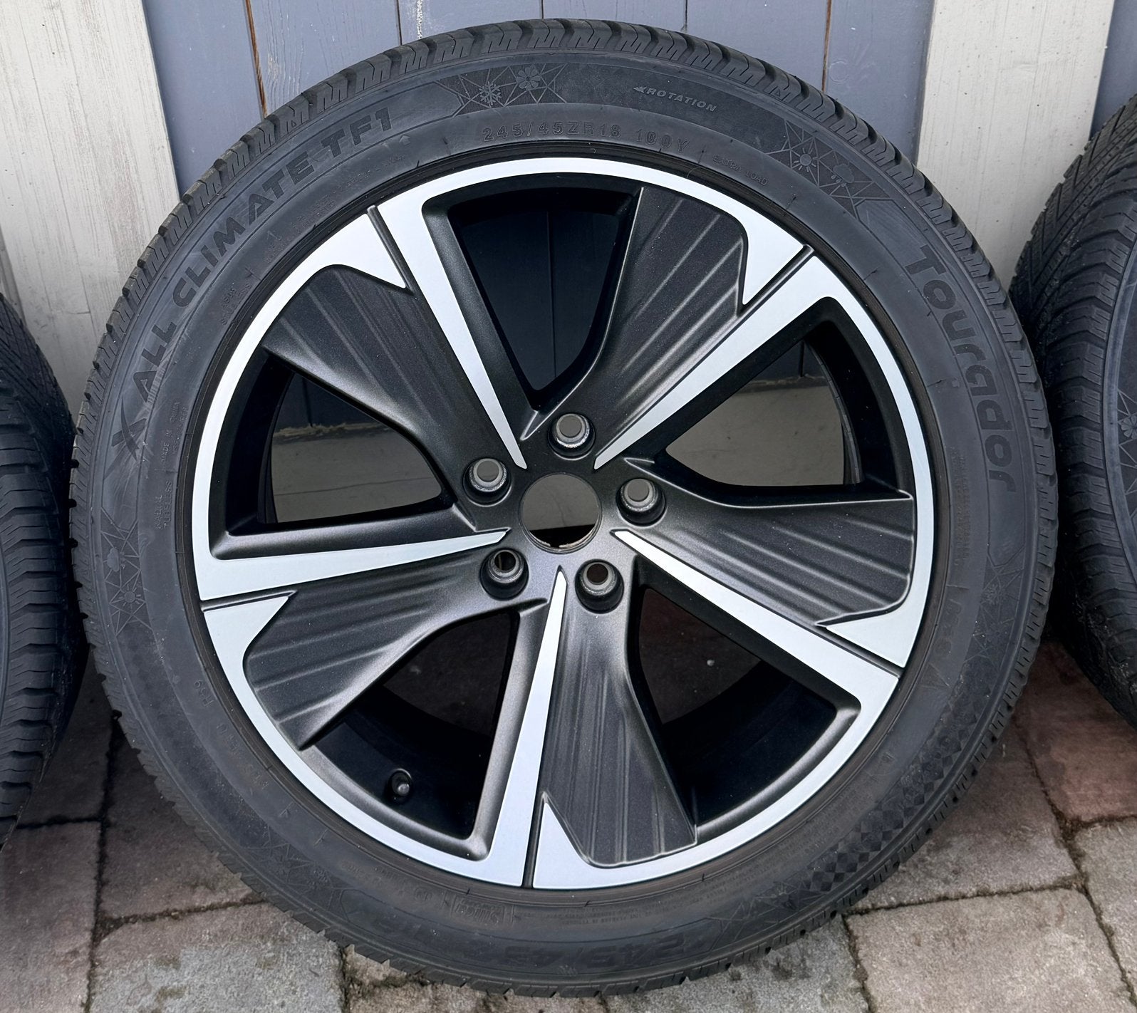 Pneus 245 45 18 avec jantes, zigs, Autos : Pièces & Accessoires, Enlèvement, Utilisé, Audi