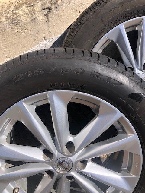 Pneus été (4) 215/60 R17 (96V) très peu usés, Autos : Pièces & Accessoires, 215 mm, Pneus été, Enlèvement, Utilisé