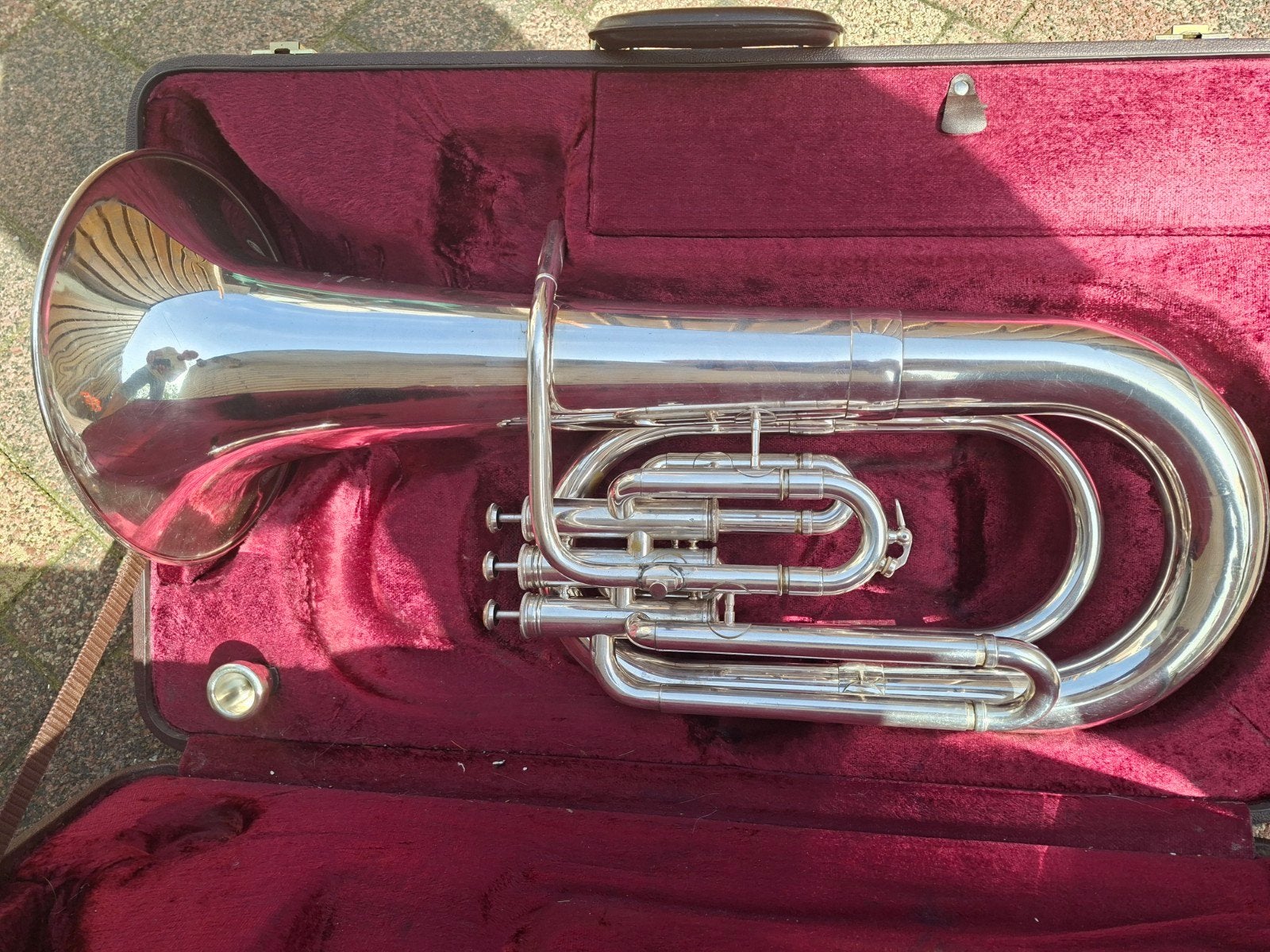 Antoine Courtois tuba/euphonium, Ophalen of Verzenden, Gebruikt, Euphonium of Tenortuba, Met koffer of draagtas
