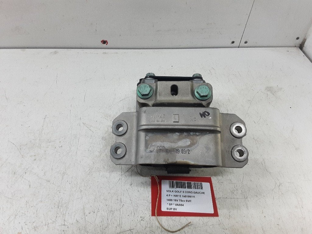 SUPPORT BOITE DE VITESSES Golf IV (1J1) (1K0199555), Autos : Pièces & Accessoires, Volkswagen, Mevr. I. Hauben, Utilisé, Rue de l'Espoir 34 34
4030  GRIVEGNÉE, BE