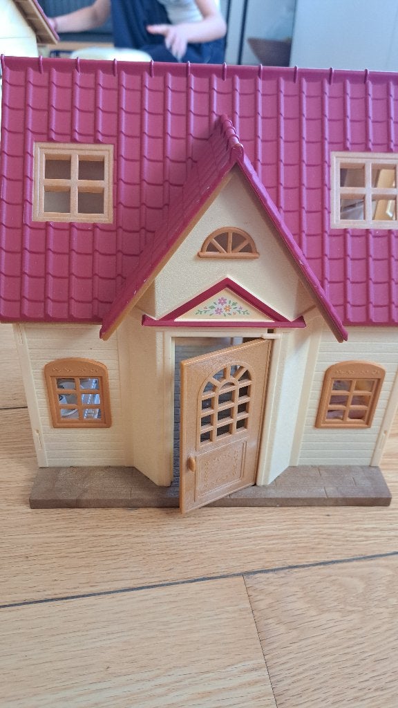 Familles sylvaniennes - Accueil, Enlèvement, Comme neuf, Maison de poupées