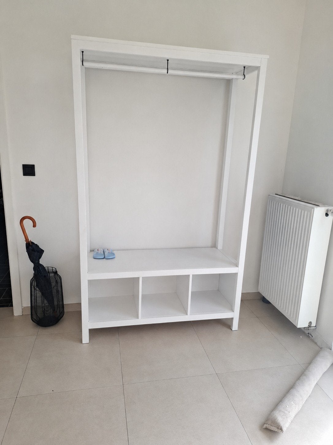 Garderobekast ikea, Huis en Inrichting, Woonaccessoires | Kapstokken, Ophalen