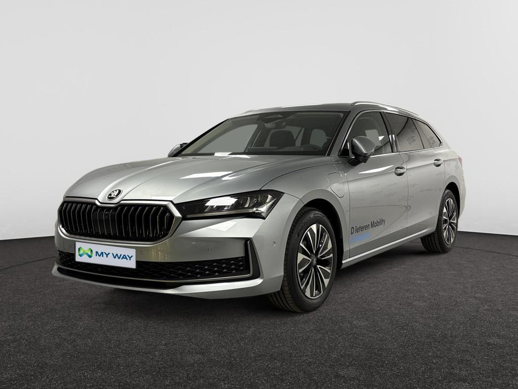 Skoda Superb Combi PHEV Superb Combi PHEV 1.5 TSI Corporate, Autos, Skoda, Argent ou Gris, Achat, Break, Automatique
