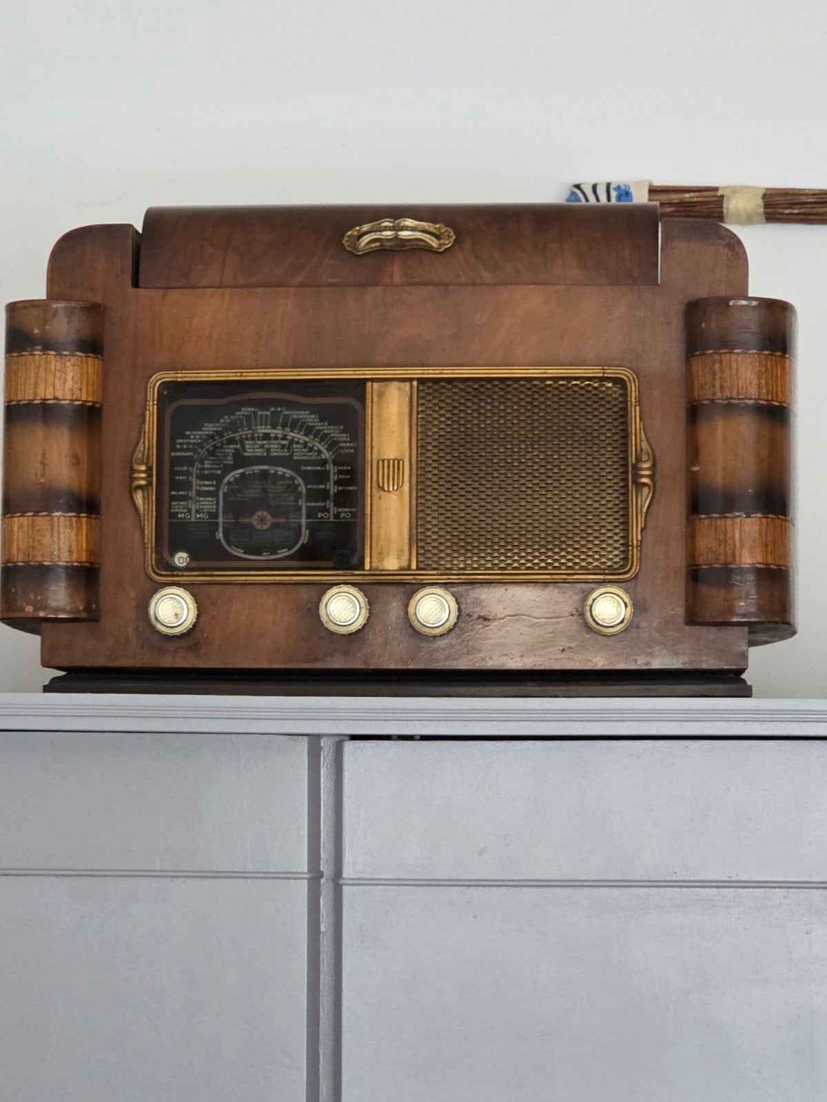 vieux tourne disque radio, Enlèvement