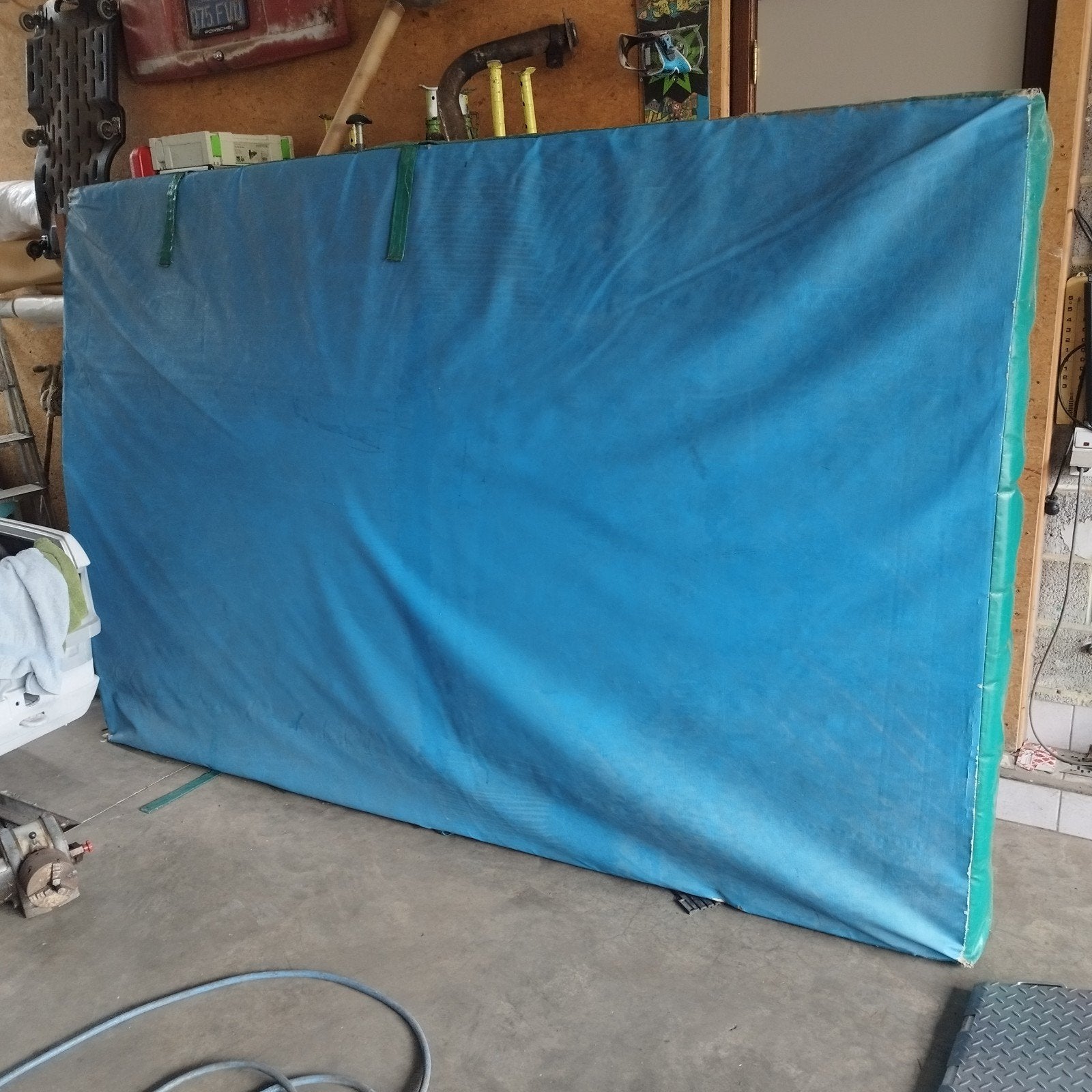 matelas + sac de frappe, Enlèvement