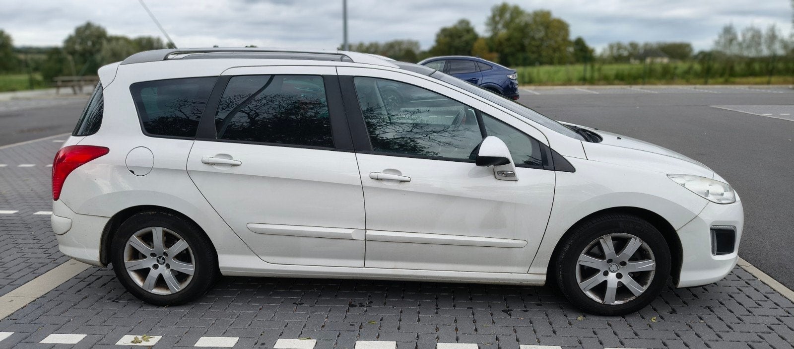 Peugeot 308 SW bwjr. 2013, Autos, Euro 5, Boîte manuelle, Entretenue par le concessionnaire, 5 portes