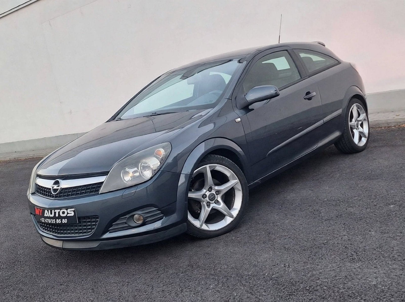 Opel Astra GTC 1.7 CDTi Sport 1er Main Carnet Airco Jantes️✅, Auto's, Voorwielaandrijving, Stof, Zwart, 4 cilinders