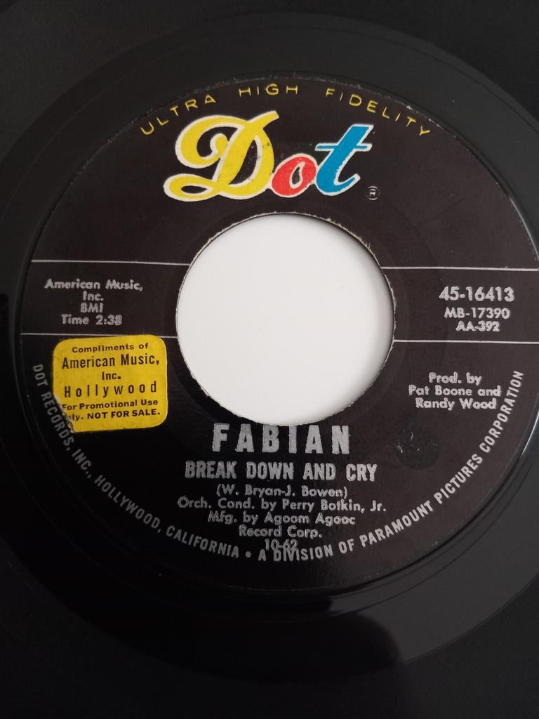 FABIAN. BREAK DOWN AND CRY .USA 45T, Ophalen of Verzenden