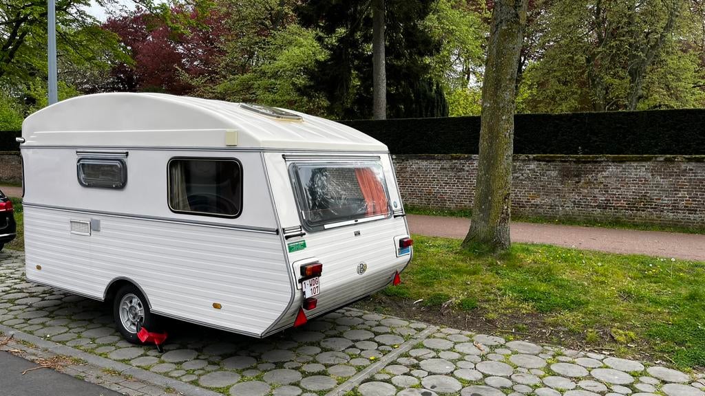 Caravan constructam coral 1974, Caravans en Kamperen, Caravans, Overige merken, Koelkast, Treinzit, Dwarsbed