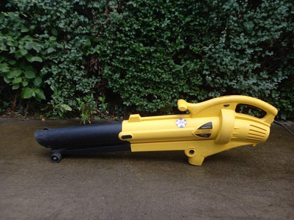 Bladblazer 'Powerplus - POWXG4036', Tuin en Terras, Ophalen, Gebruikt, Handgedragen, Met neuswiel