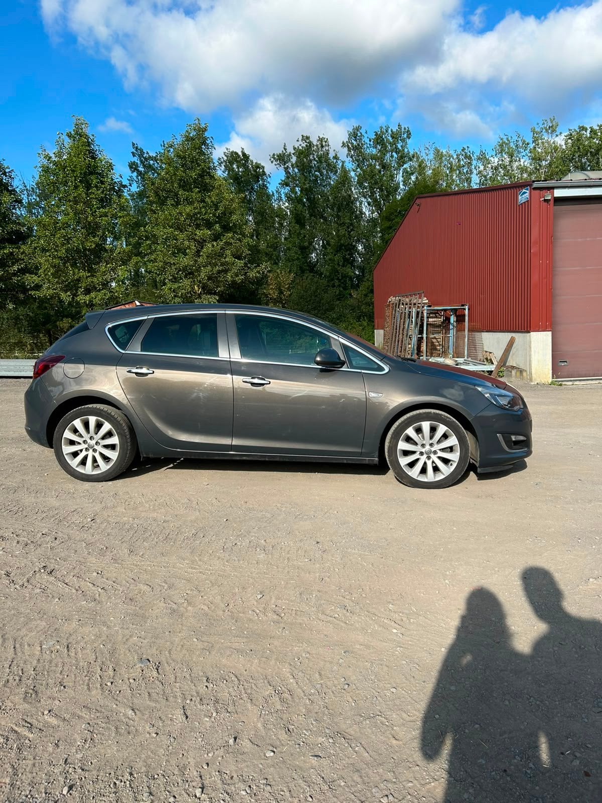 Opel astra, Autos, Opel, Particulier, Astra, Essence, Euro 5, 5 portes, Automatique, Argent ou Gris, Gris, Cuir et Tissu, Traction avant