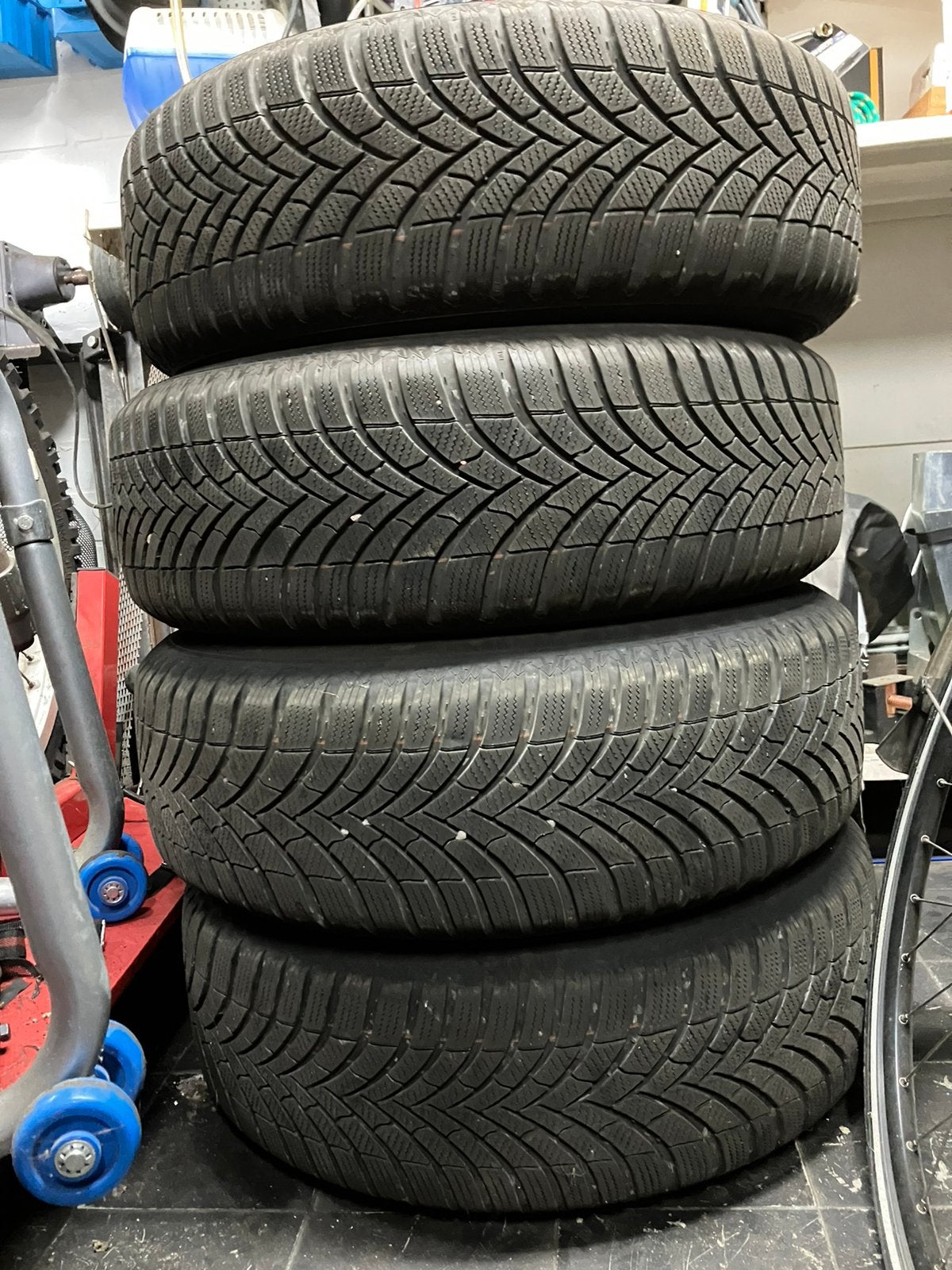 Winterbanden op velg 215/65 R17V - Van C3 Aircross, Auto-onderdelen, Banden en Velgen, Ophalen, Banden en Velgen, 17 inch, Winterbanden