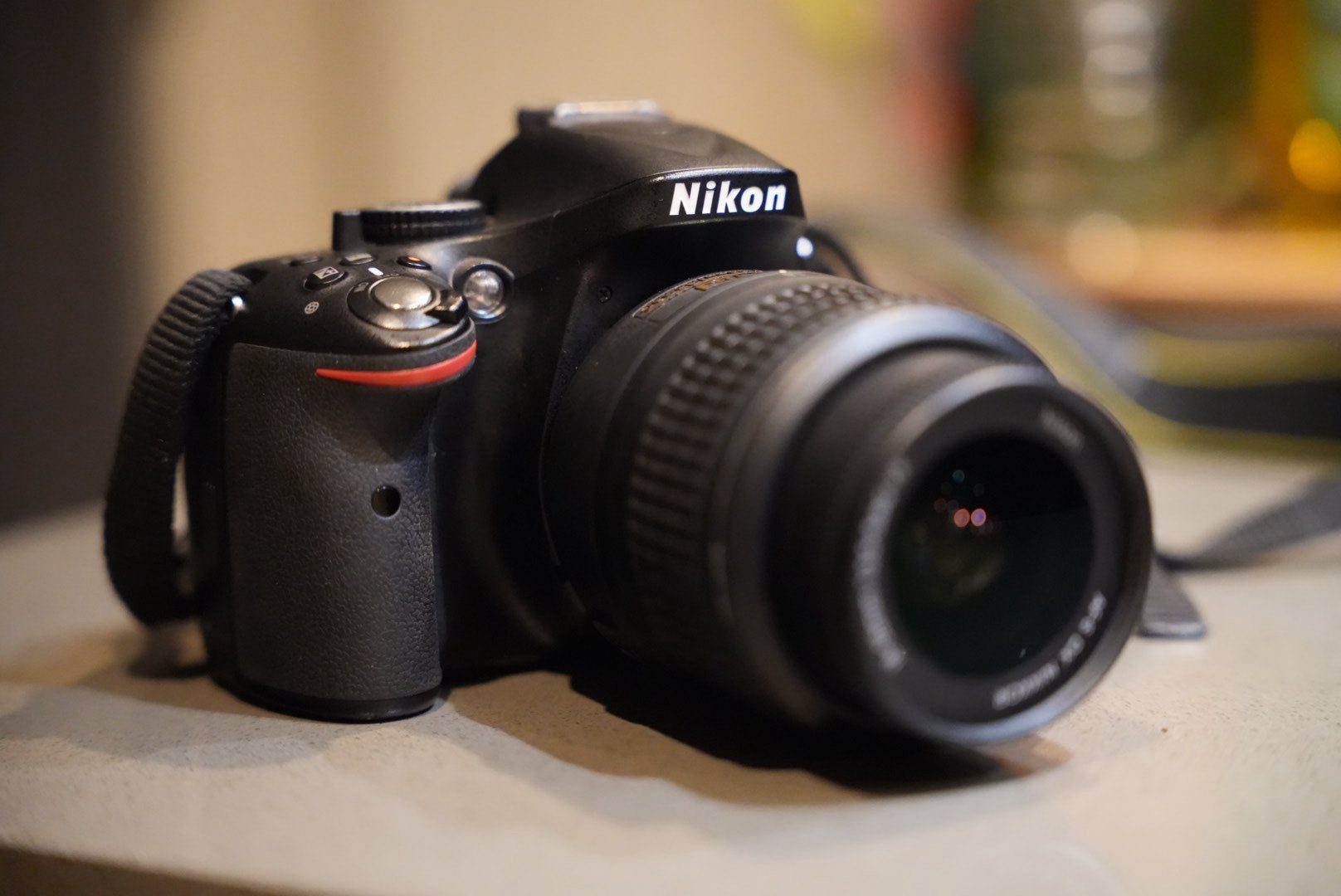 Réalité virtuelle Nikon D5200 DC 18-55 mm, TV, Hi-fi & Vidéo, Stabilisation d'image, Enlèvement ou Envoi, Comme neuf, Nikon