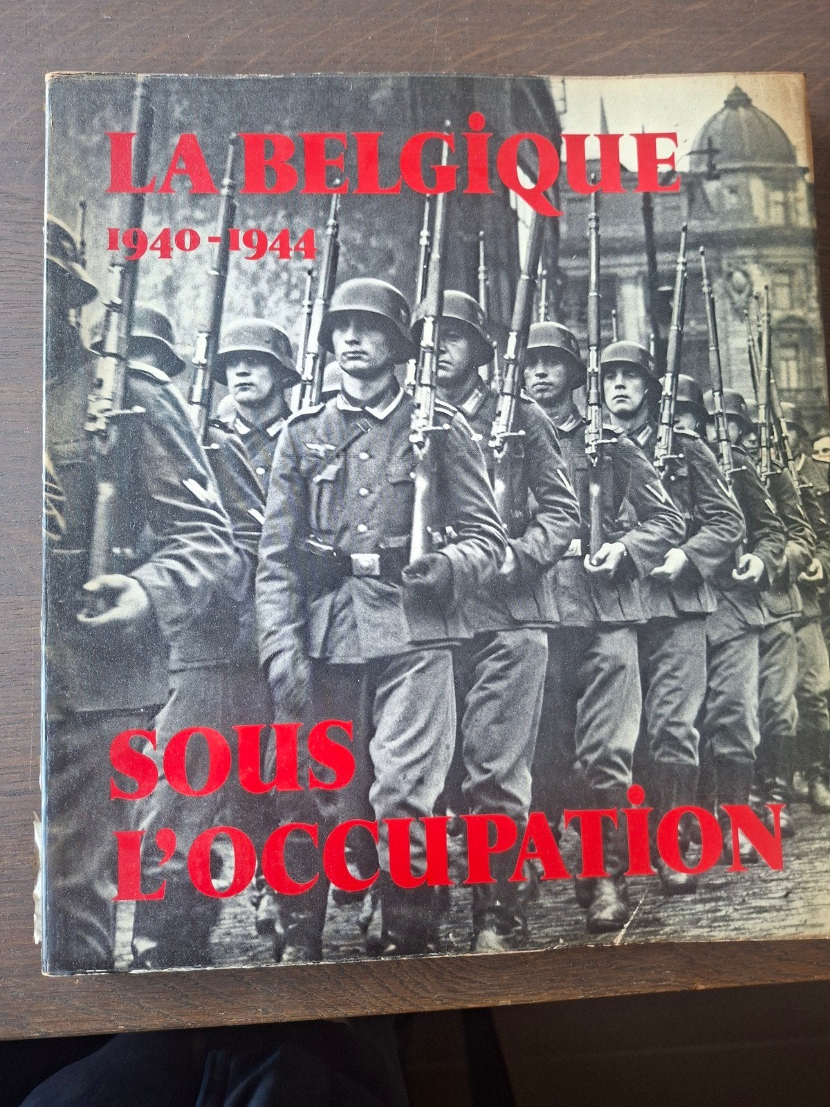 La Belgique sous l'occupation, Livres, Enlèvement ou Envoi, Utilisé, Europe, 20e siècle ou après