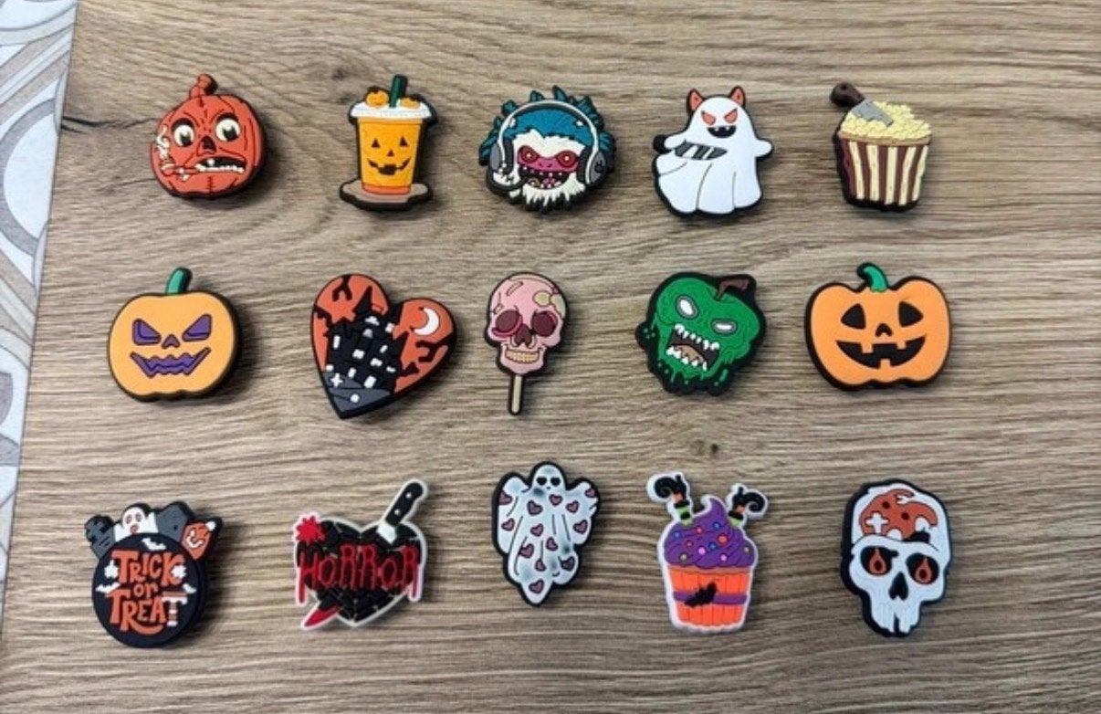 15 Halloween-bedels, Handtassen en Accessoires, Ophalen of Verzenden, Zo goed als nieuw