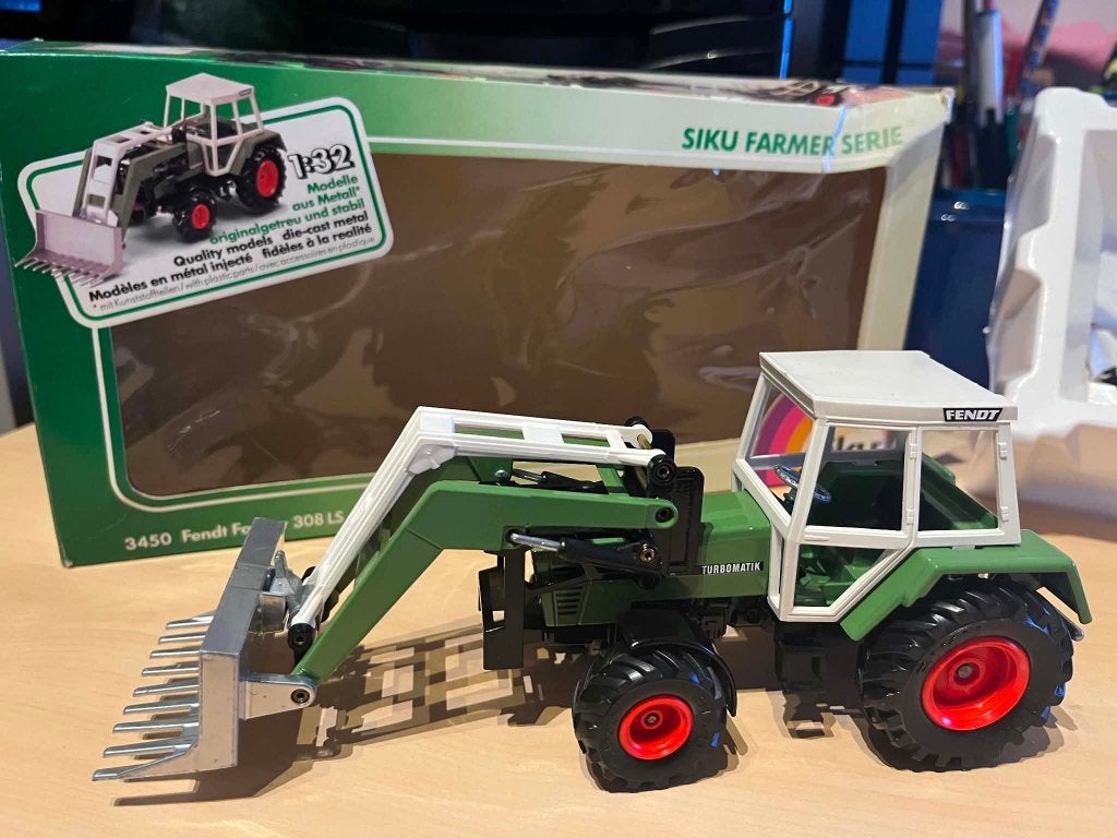 Model 1:32 Fendt FARMER 310 LSA TURBOMATIK met frontlader, Enlèvement, Neuf, Tracteur et Agriculture, SIKU