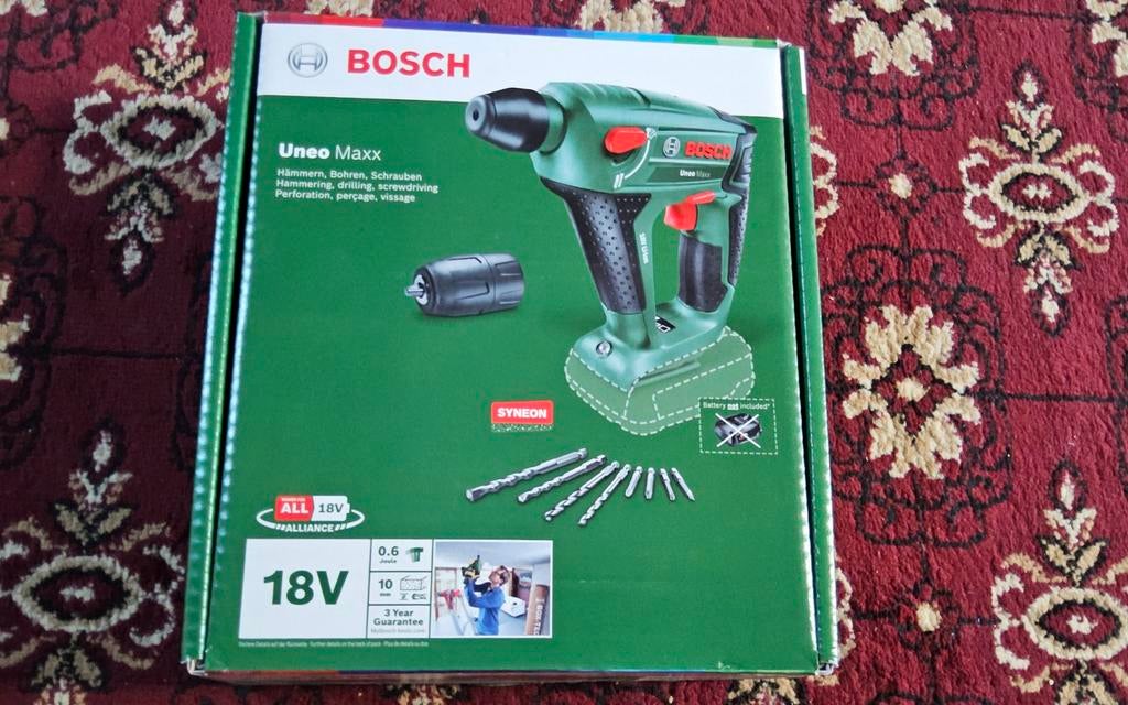 Marteau rotatif 18 V Bosch neuf dans sa boîte avec 2 accesso, Enlèvement ou Envoi, Perceuse
