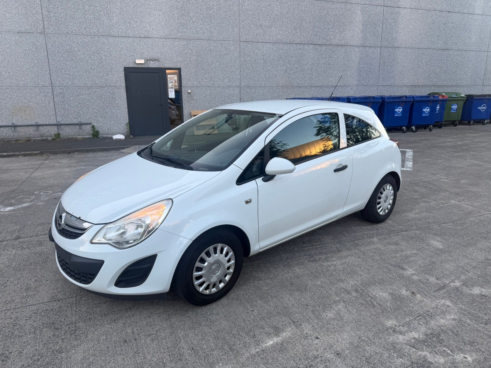 Opel Corsa 1.3 Diesel , 270,000 KM , 2012 , Euro 5, Auto's, Opel, Euro 5, Bedrijf, Grijs, https://public.car-pass.be/vhr/d38b695d-b203-4c2e-b621-ebd4b5015aeb