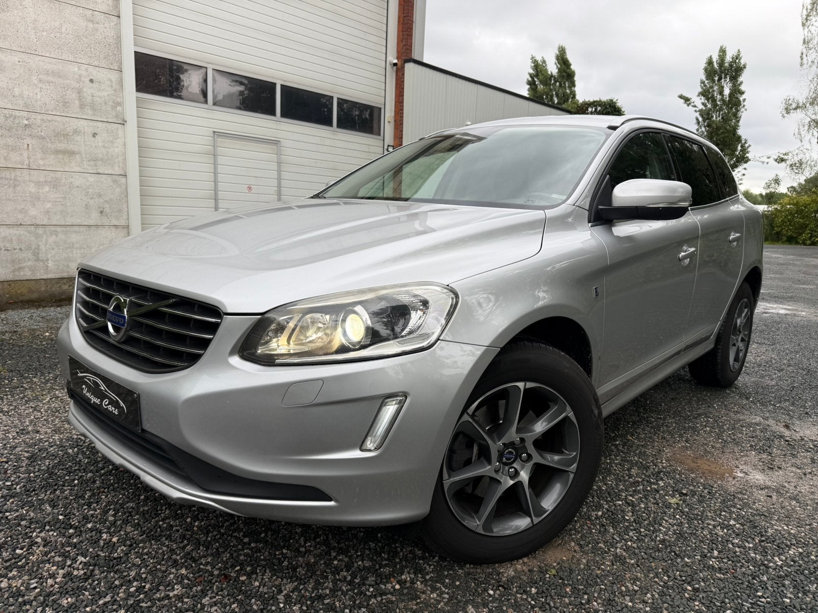 Volvo XC60 2.0 D4 - 190 PK / Ocean Race Edition Automaat Eu6, Autos, Volvo, Argent ou Gris, Achat, Euro 6, Entreprise