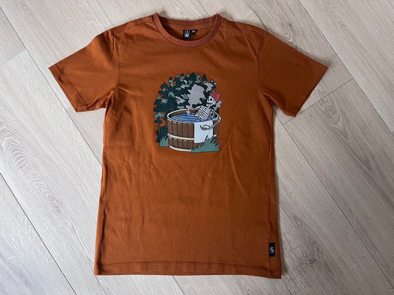 Roestbruine t-shirt Someone maat 14 jaar, Kinderen en Baby's, Kinderkleding | Maat 164, Ophalen of Verzenden, Gebruikt, Jongen of Meisje