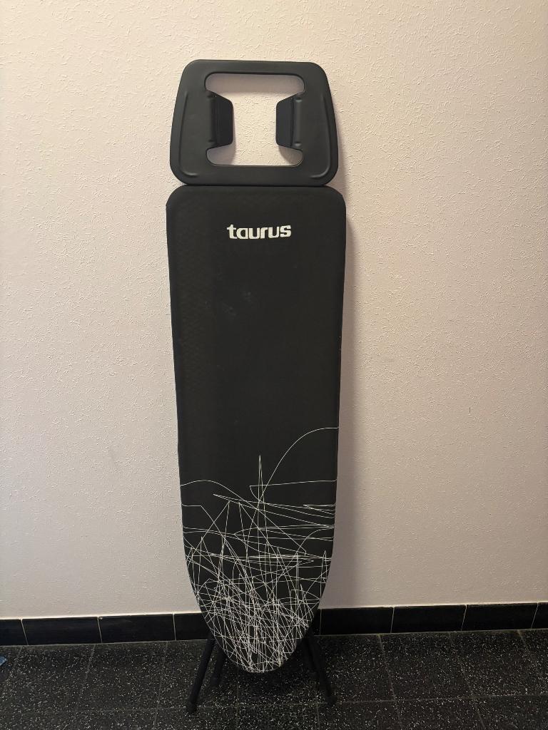 Table a repasser, Electroménager, Enlèvement, Comme neuf, Fer à repasser sans fil